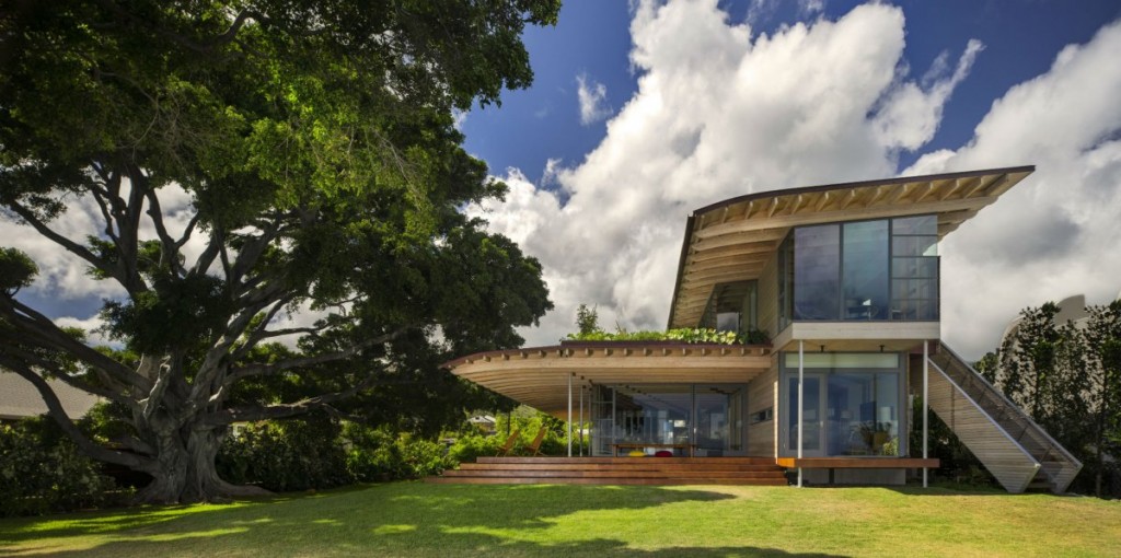 the-island-residence-in-honolulu-hawaii-gives-a-modern-interpretation-of-hawaiian-and-japanese-architecture